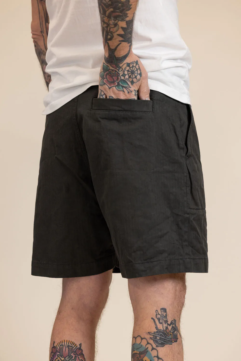 Fatigue Shorts in Olive color