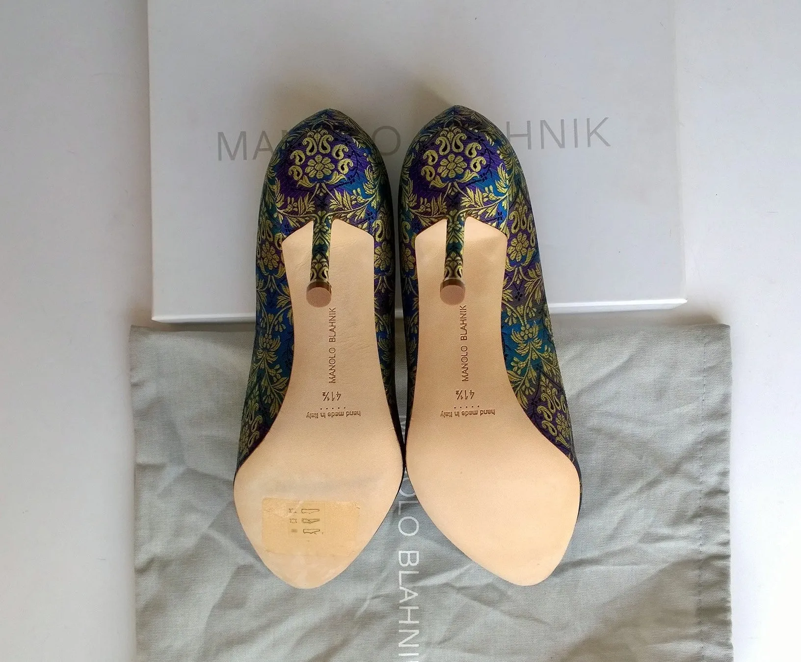 Manolo Blahnik Brocade Hangisi Heels 105 Strass Buckle Shoes Brand New in Box