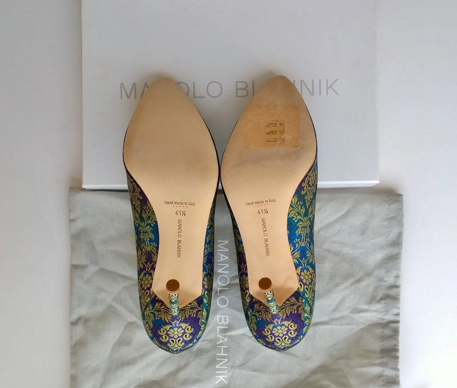 Manolo Blahnik Brocade Hangisi Heels 105 Strass Buckle Shoes Brand New in Box