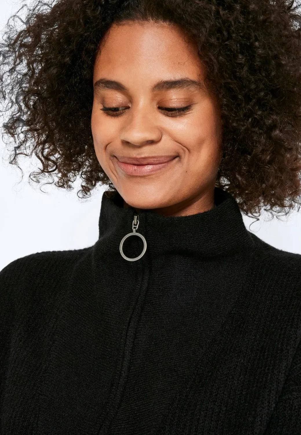 Newalice High Neck Black Pullover by Noisy May