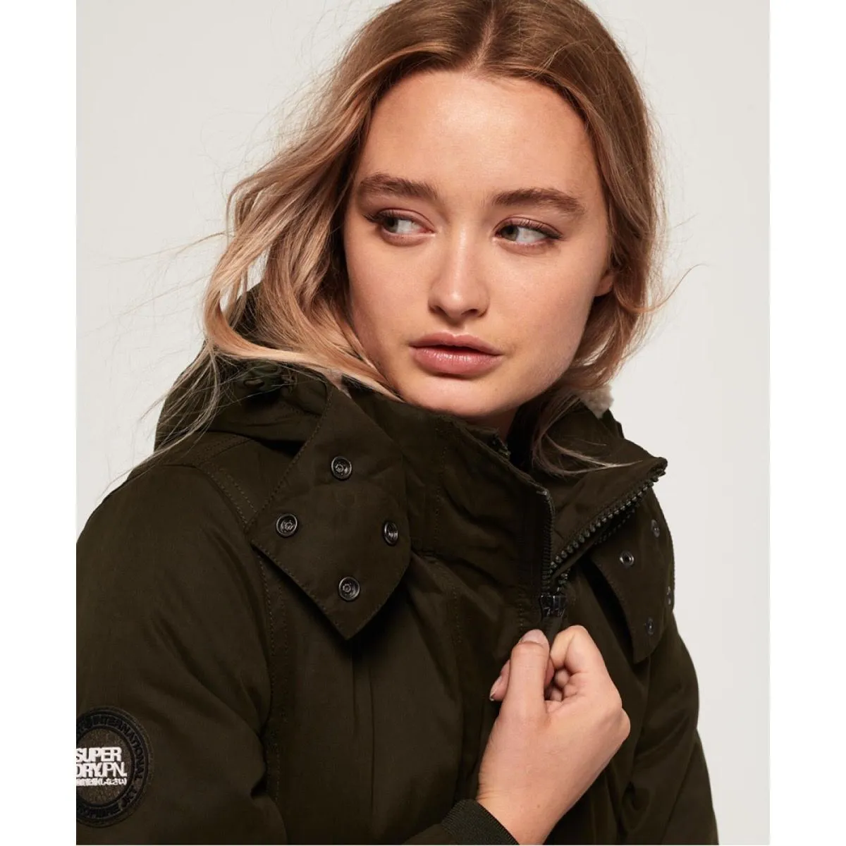 Superdry Women's Snorkel Microfiber Wind Jacket in Army Green