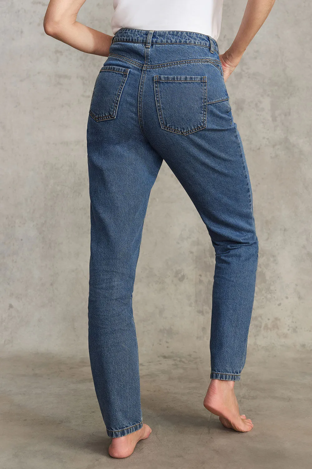 MOLLIE Mom Jeans by The MOLLIE