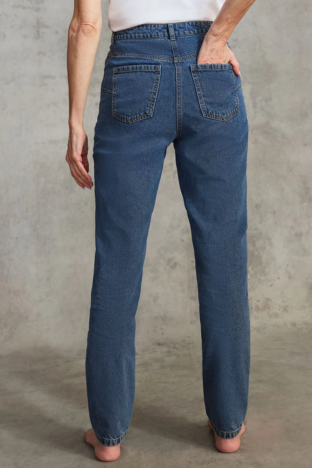 MOLLIE Mom Jeans by The MOLLIE