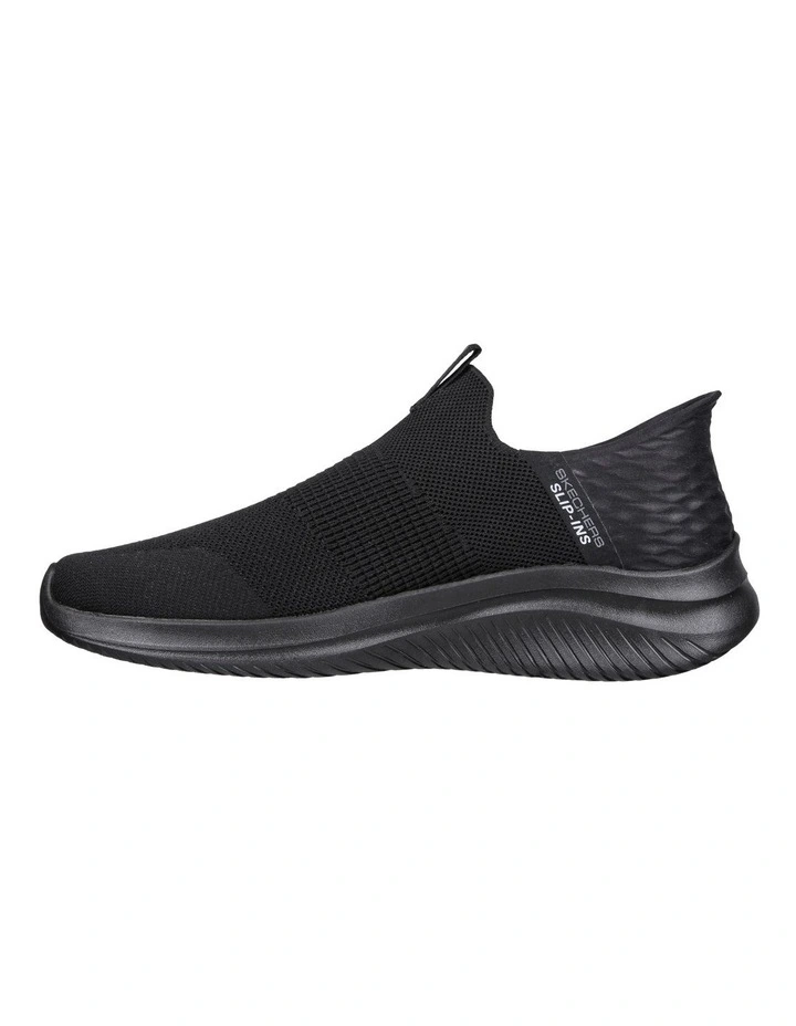 Ultra Flex 3.0 Smooth Step Sneaker in Black