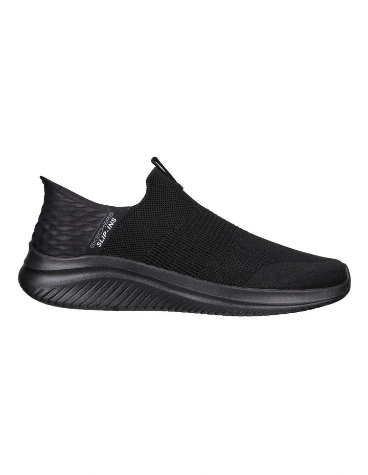 Ultra Flex 3.0 Smooth Step Sneaker in Black